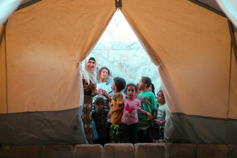 Migrantes e refugiados